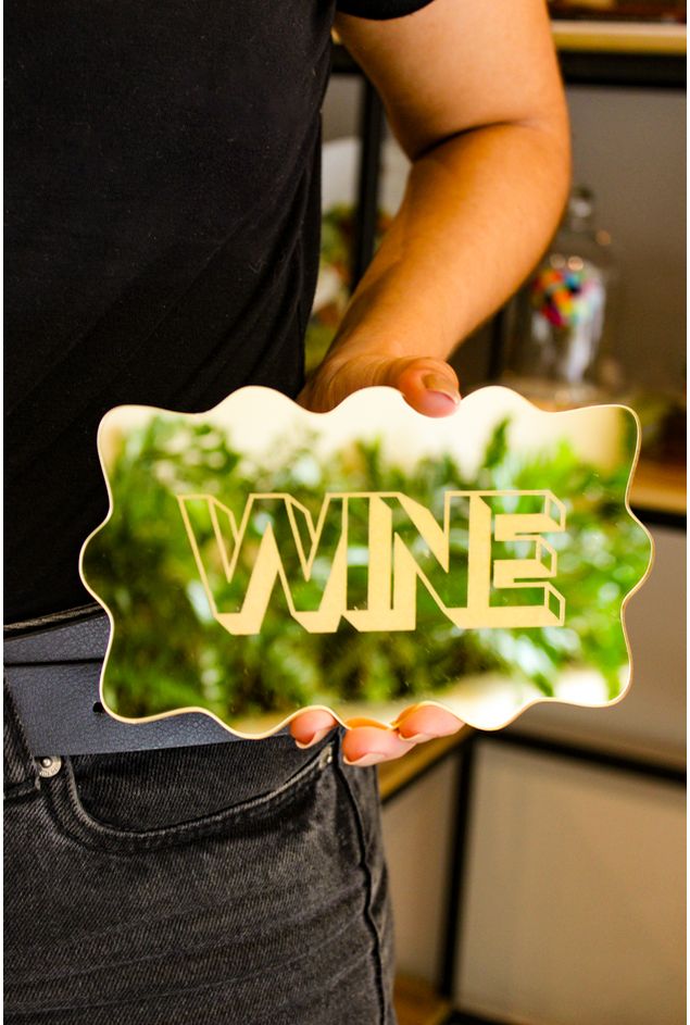 Placa Espelhada Dourado Wine Mimo Galeria -6-